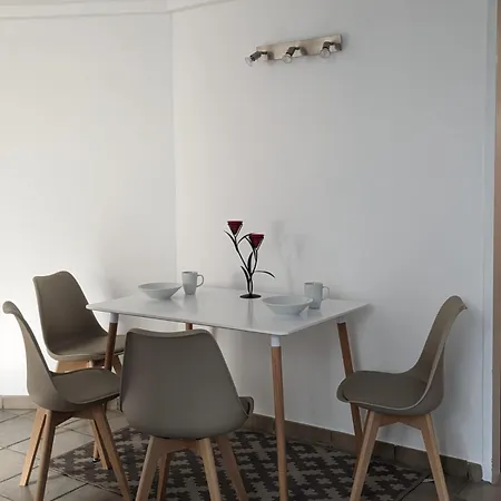 In Vienna Suburbs - 40 Min From Vienna Center *