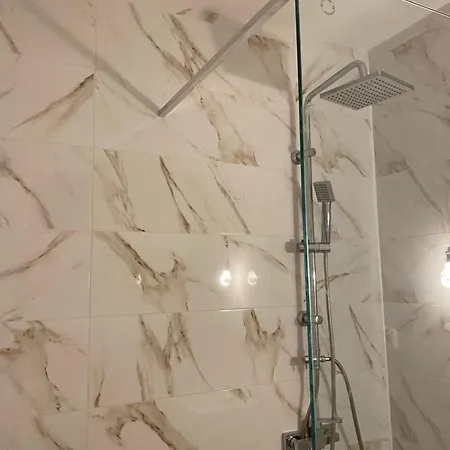 Apartment In Vienna Suburbs - 40 Min From Vienna Center Traiskirchen