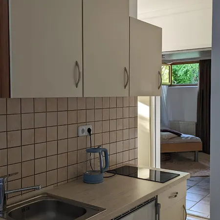 In Vienna Suburbs - 40 Min From Vienna Center *