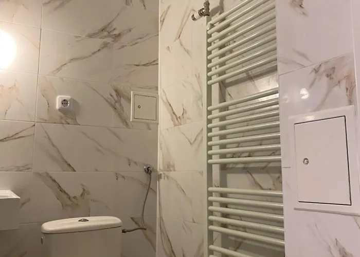 Apartman In Vienna Suburbs - 40 Min From Vienna Center