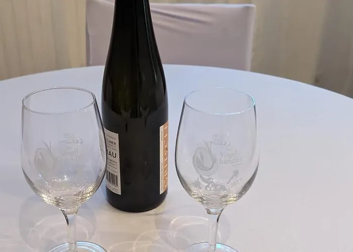 In Vienna Suburbs - 40 Min From Vienna Center Apartman